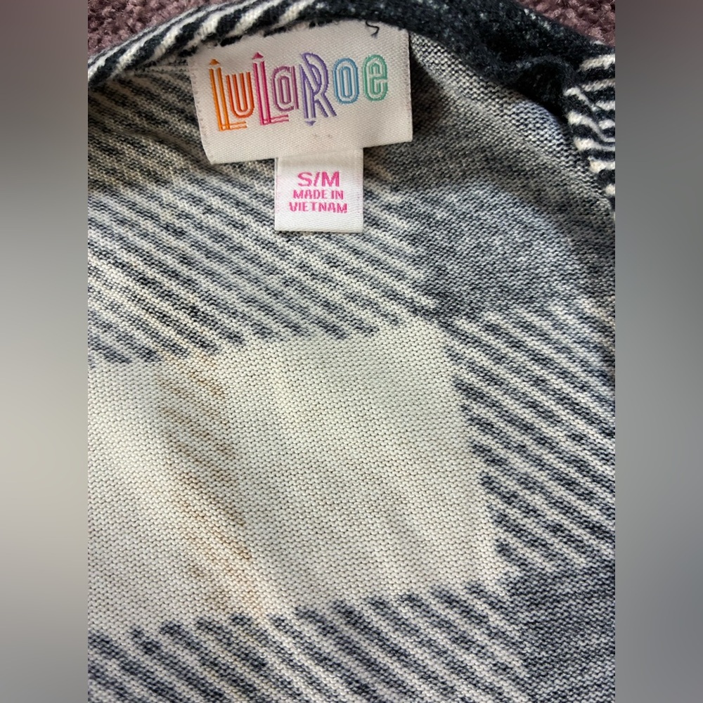 LuLaRoe Black, White & Tan Plaid kaftan wrap - Picture 5 of 5